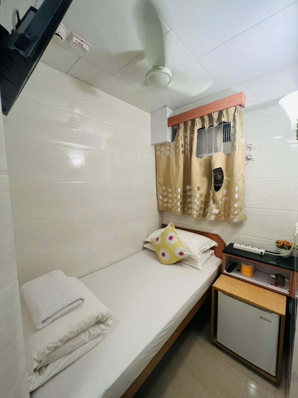 Holiday Guest House Хонконг Екстериор снимка