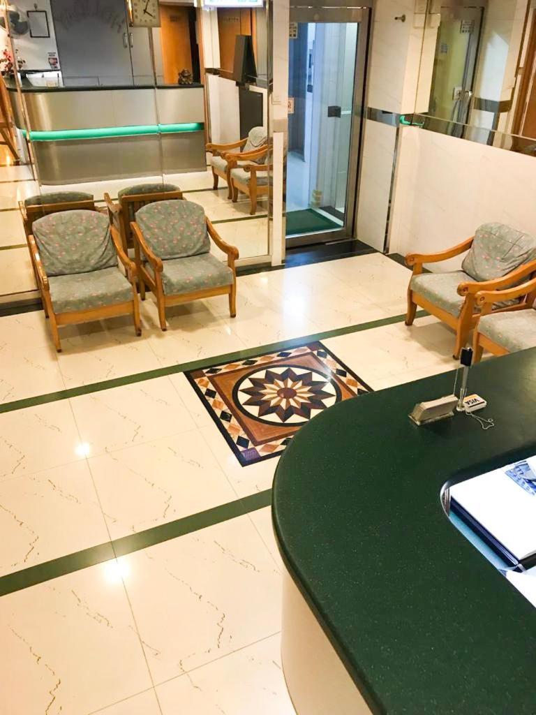 Holiday Guest House Хонконг Екстериор снимка